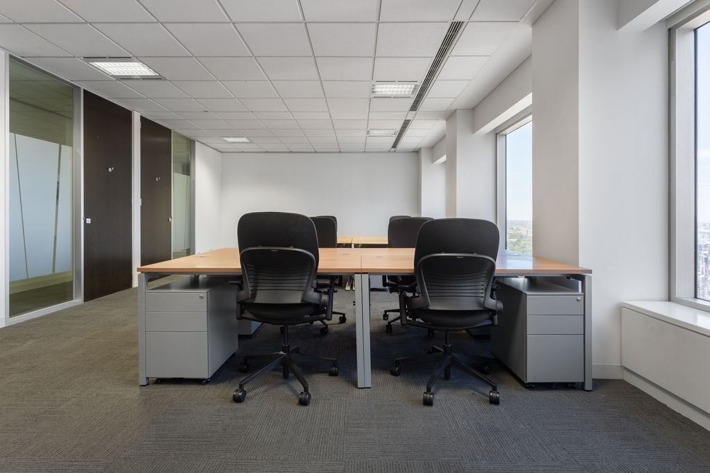 10-osobowe biuro open space w Regus Jaracza