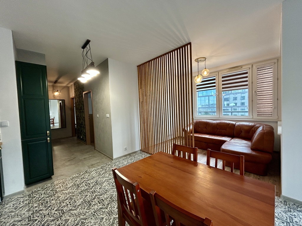 3 pokoje | 2 łazienki | balkon | Centrum