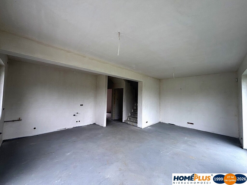 5 pokojowy bliźniak z garażem i działką 670 m2