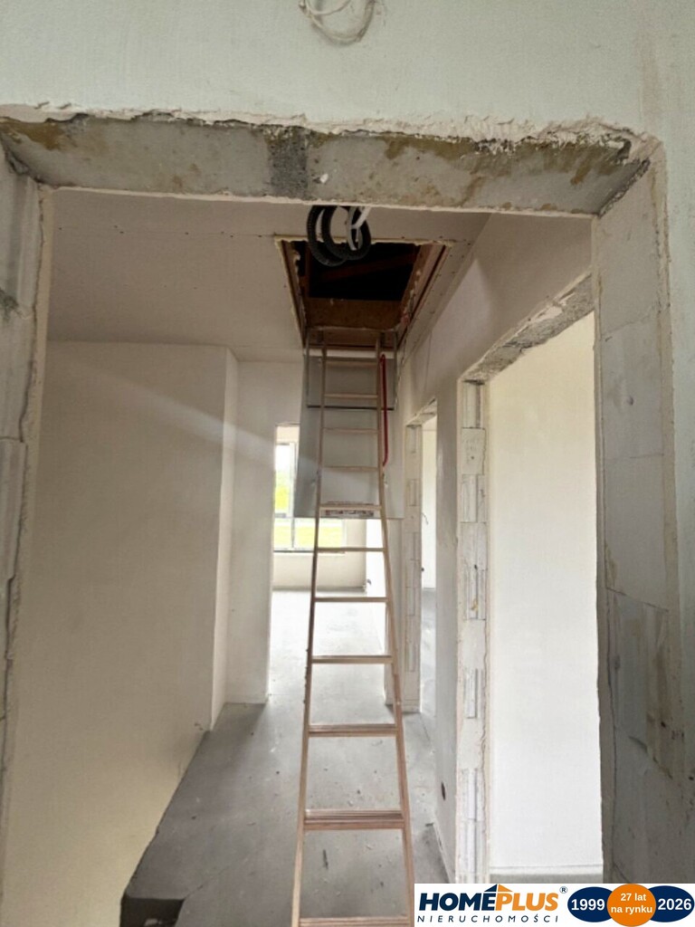 5 pokojowy bliźniak z garażem i działką 670 m2