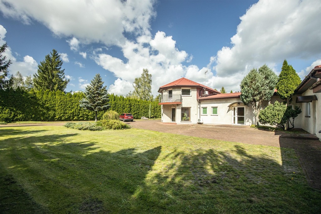 Obiekt usługowy 589m2 | Działka 2292m2