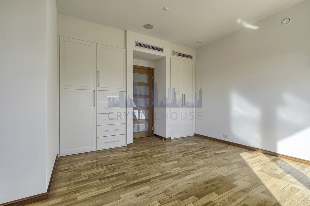 Przestronny nowoczesny dom 6 sypialni Wawer Zerzeń