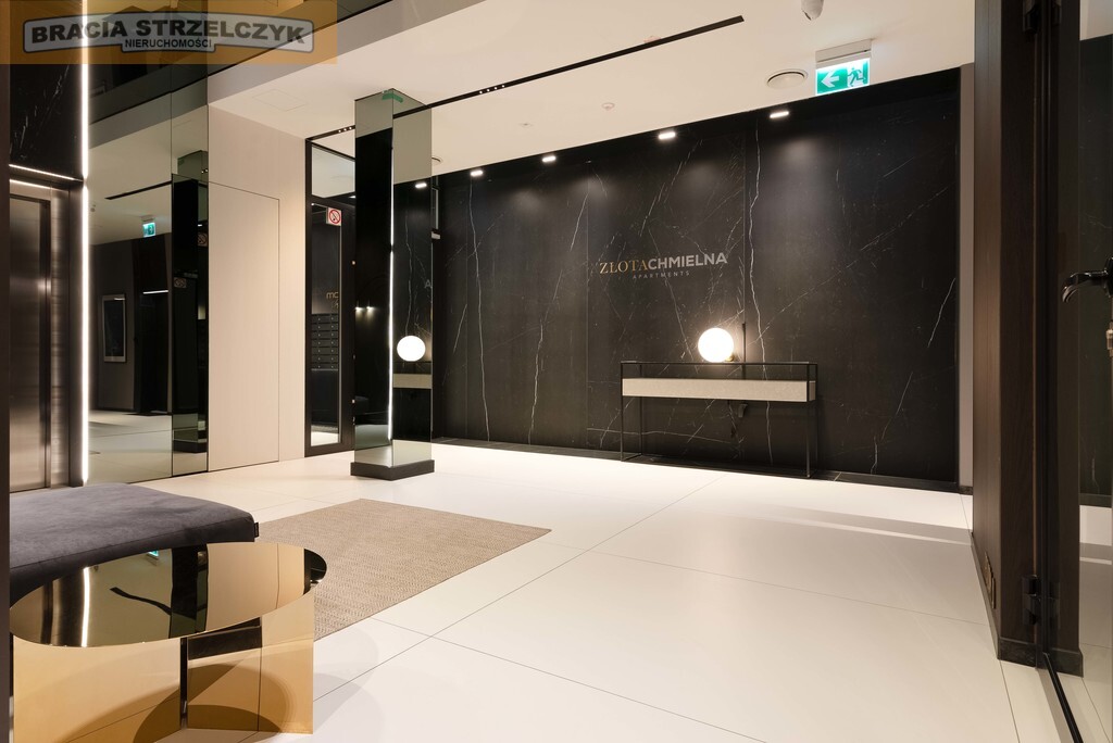 Złota . Apartament z widokiem. Taras. Garaż