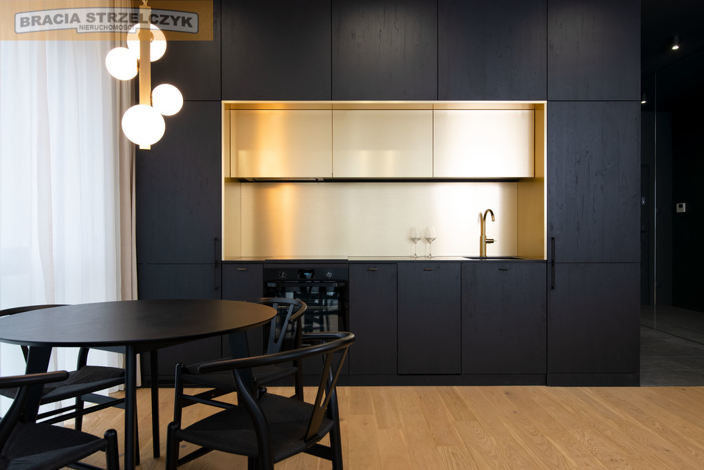 Złota . Apartament z widokiem. Taras. Garaż