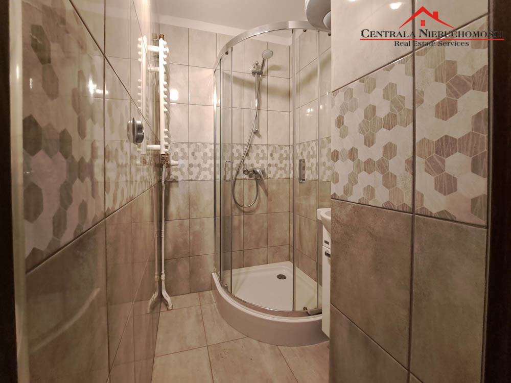 Lokale - 2 pokoje z własną łazienką, Mokre, 30m2.