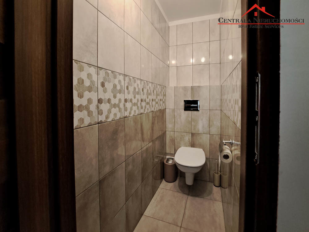 Lokale - 2 pokoje z własną łazienką, Mokre, 30m2.