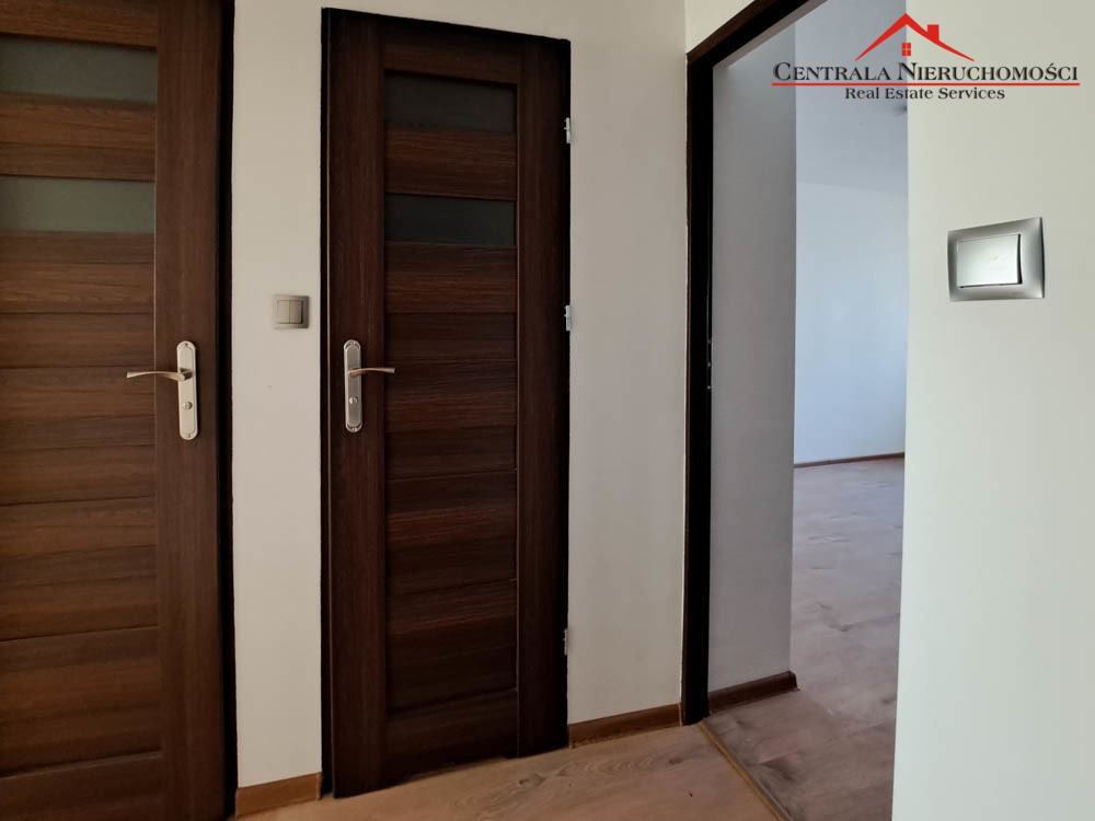 Lokale - 2 pokoje z własną łazienką, Mokre, 30m2.