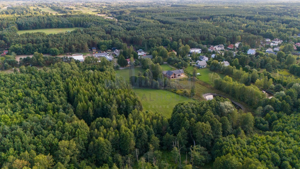 Działka bezpośrednio otoczona Kampinoskim Parkiem