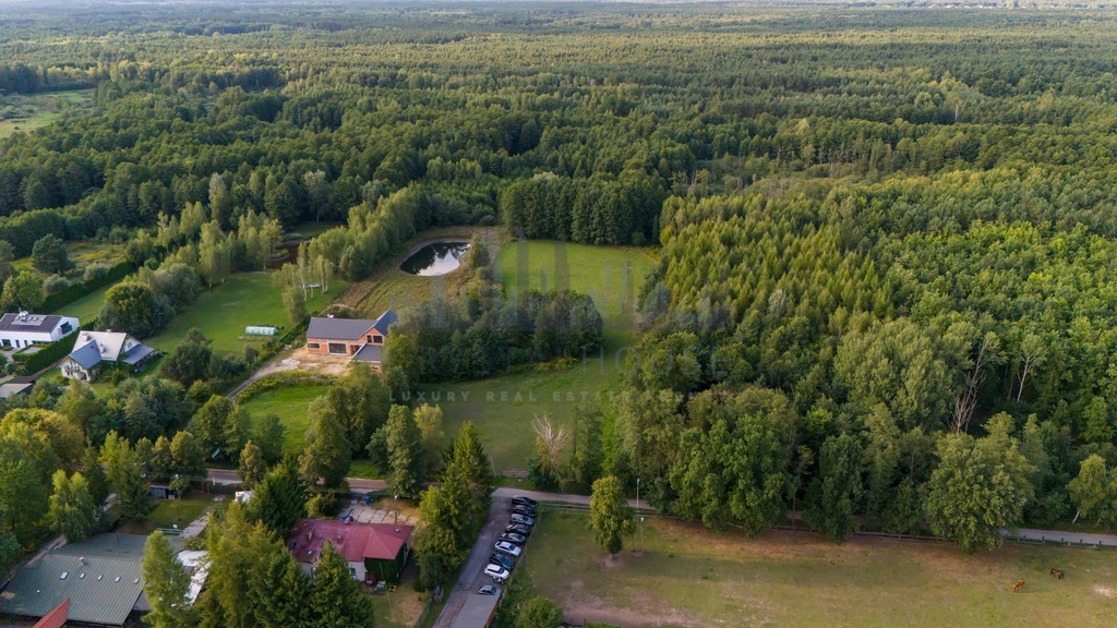 Działka bezpośrednio otoczona Kampinoskim Parkiem