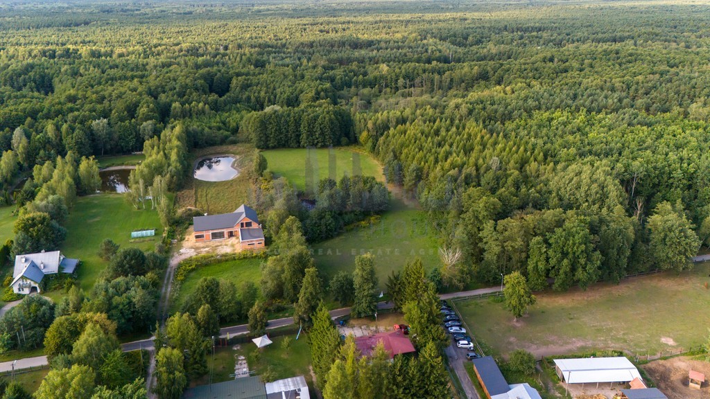 Działka bezpośrednio otoczona Kampinoskim Parkiem