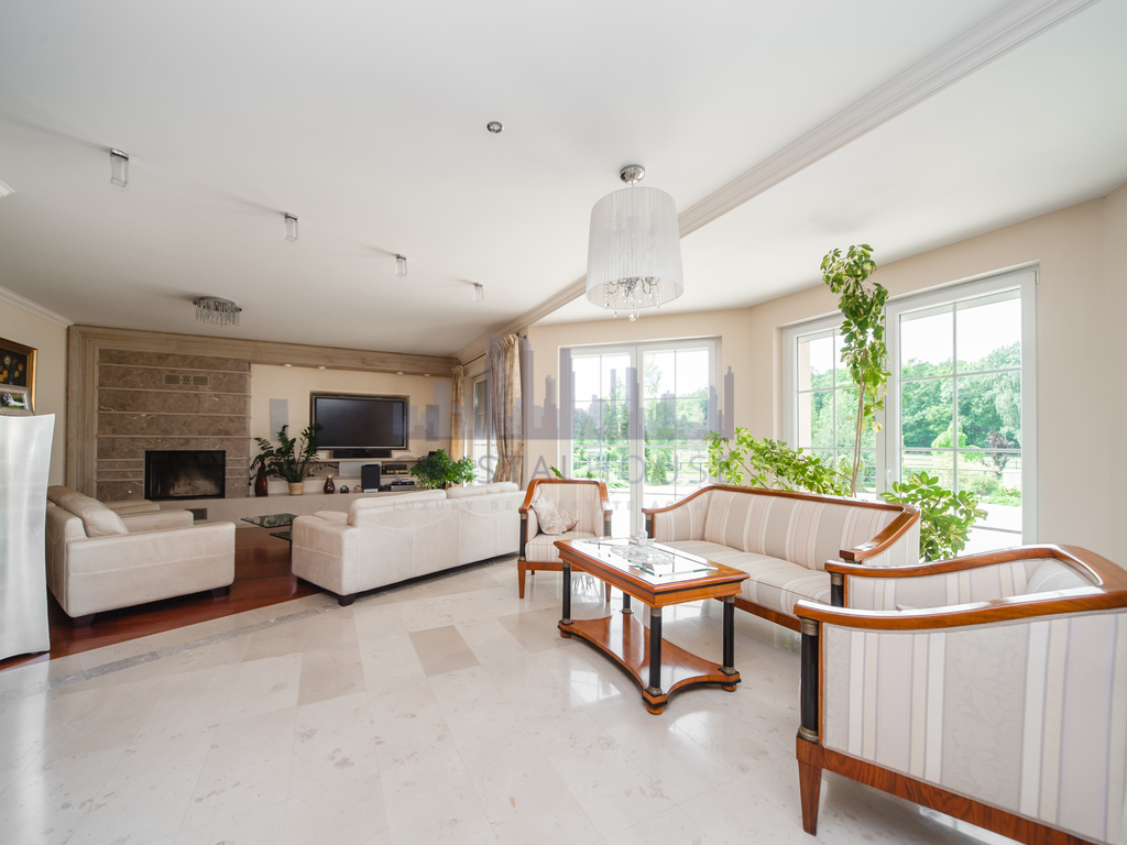 Unikatowa willa z basenem pod Wrocławiem