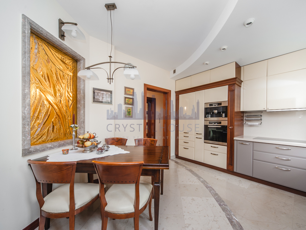 Unikatowa willa z basenem pod Wrocławiem