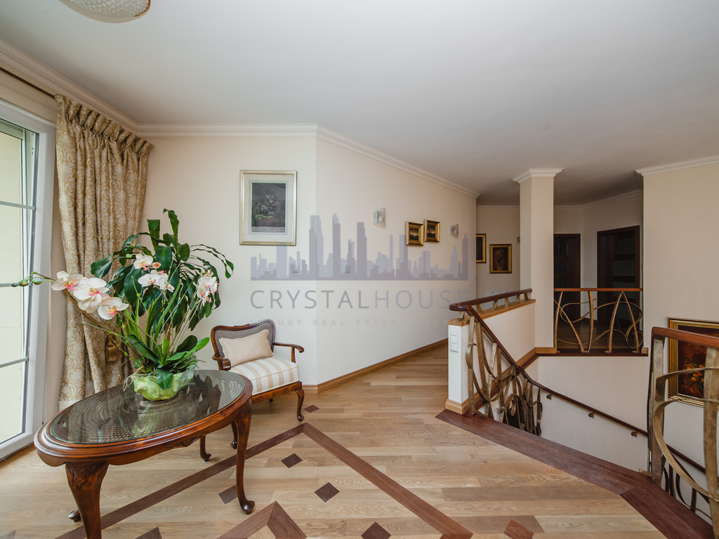 Unikatowa willa z basenem pod Wrocławiem