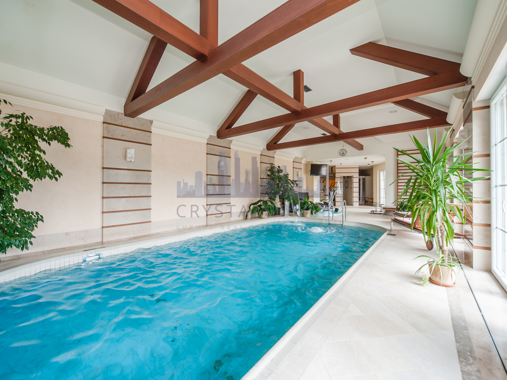 Unikatowa willa z basenem pod Wrocławiem