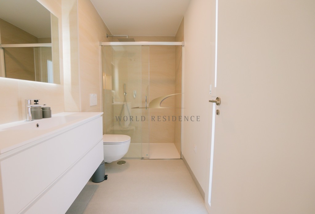 Wolnostojące wille z basenem