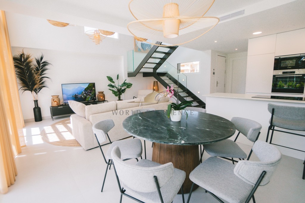 Wolnostojące wille z basenem