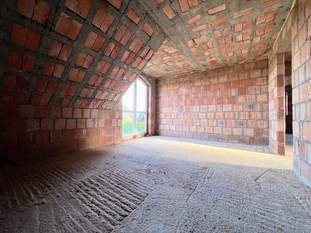 Dom piętrowy do własnej aranżacji Zarzecze