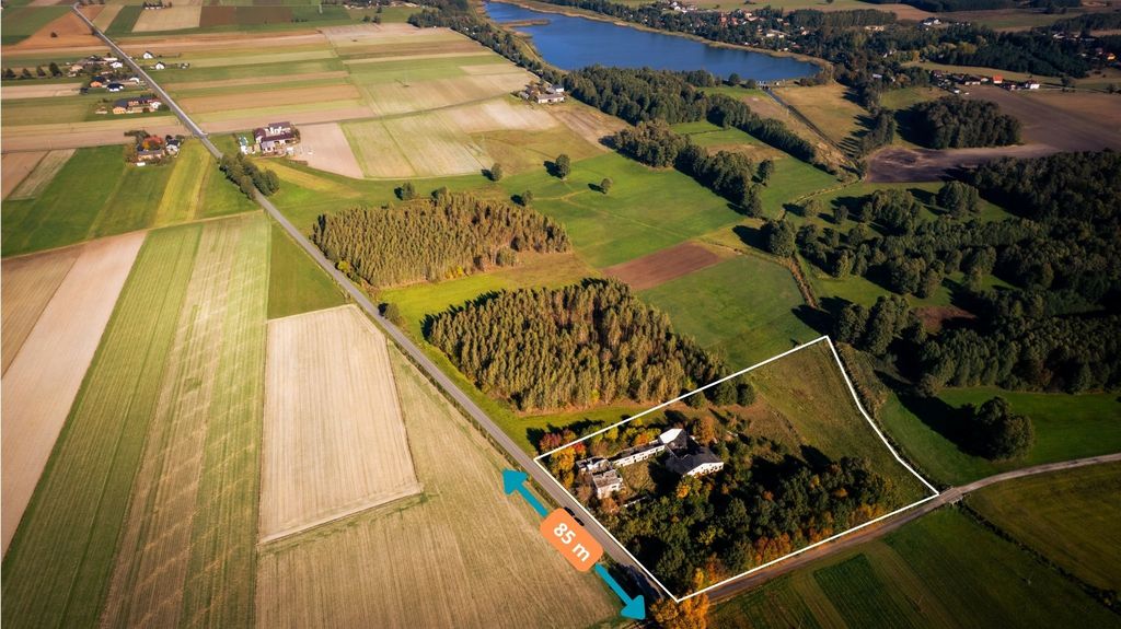 Folwark nad rzeką Miazgą