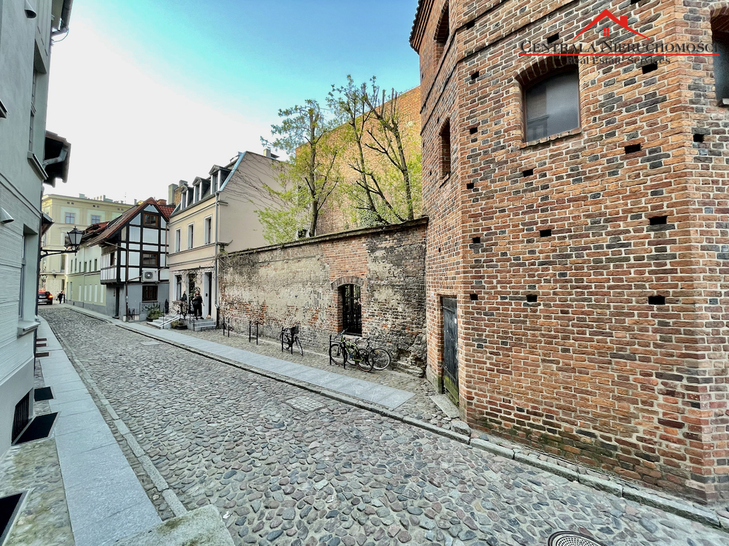 Unikat gotycka baszta "Monstrancja" na sprzedaż