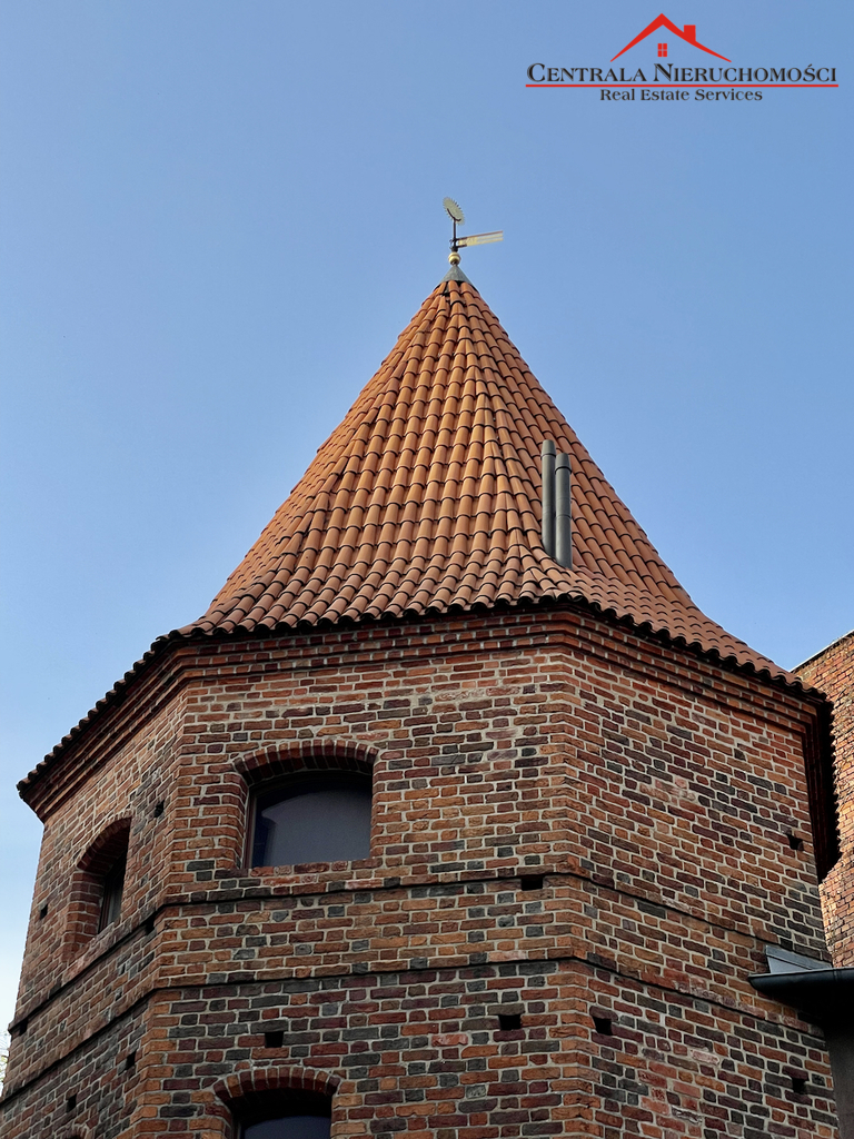 Unikat gotycka baszta "Monstrancja" na sprzedaż