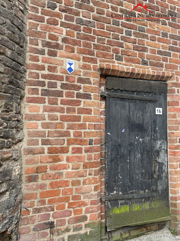 Unikat gotycka baszta "Monstrancja" na sprzedaż