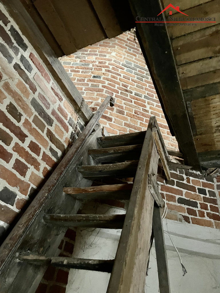 Unikat gotycka baszta "Monstrancja" na sprzedaż