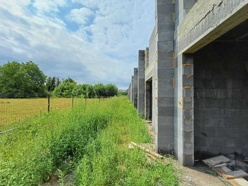 Nowoczesny dom w zabudowie szeregowej premium